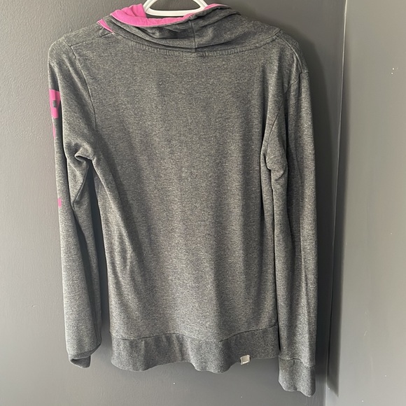 Cowl neck bench sweatshirt - Picture 3 of 4